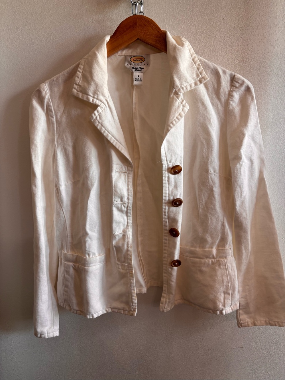 Talbots Off-White Linen-Blend Women's Blazer with Wood Buttons